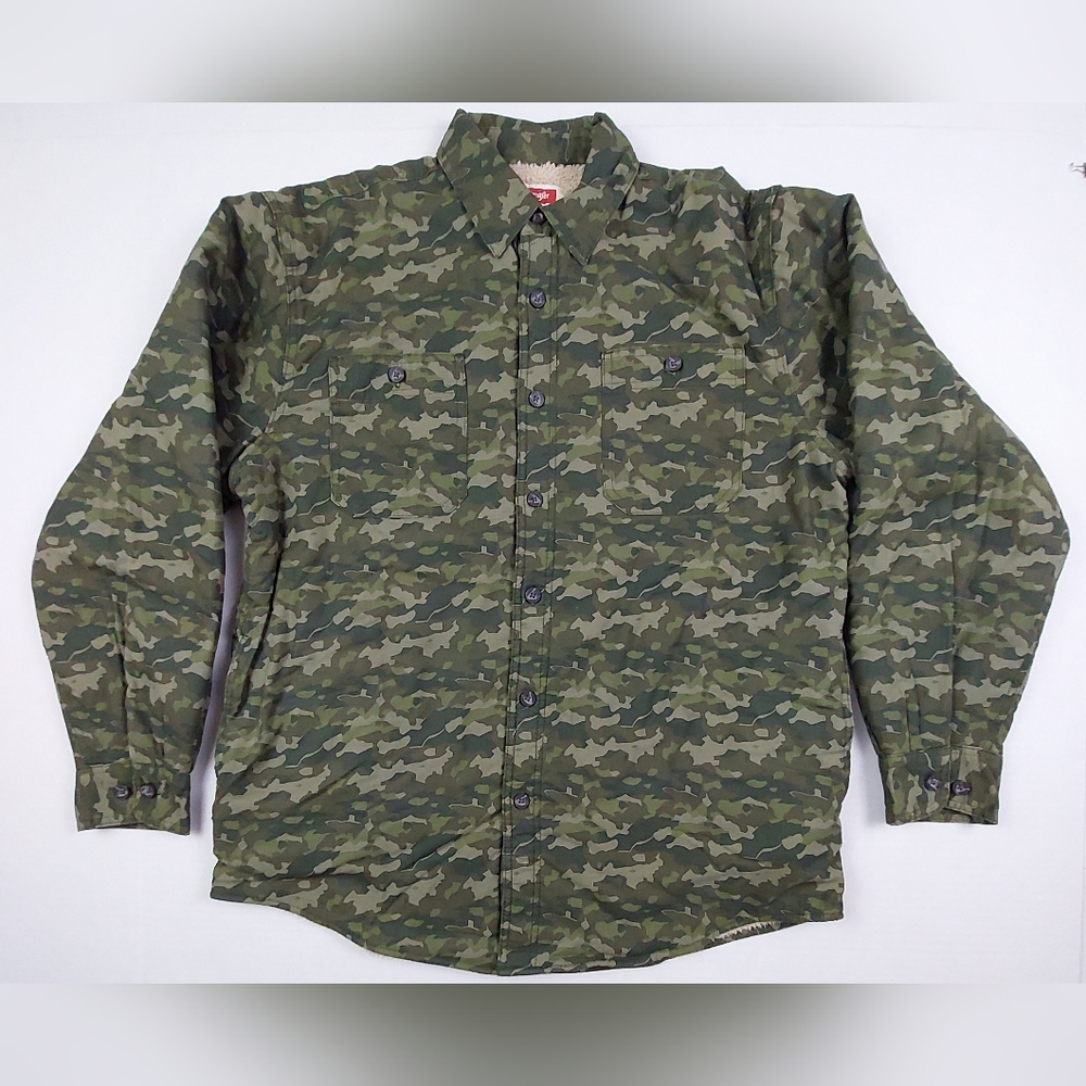 Wrangler Shirt Jacket Shacket Mens Size Medium Green Camo Sherpa Lined Button Up